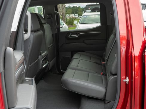 New 2026 GMC Sierra 1500 SLT w/ SLT Premium Package image 19