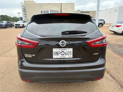 Used 2021 Nissan Rogue Sport S AWD/4WD image 12