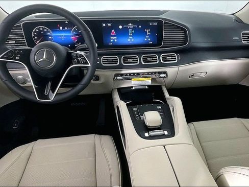 New 2026 Mercedes-Benz GLS 450 4MATIC image 5