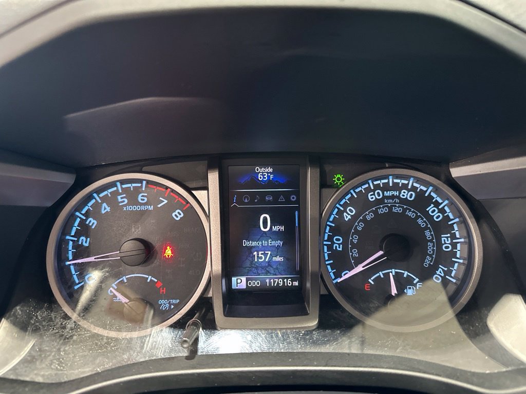 Used 2017 Toyota Tacoma SR5 w/ Tow Package AWD/4WD image 9