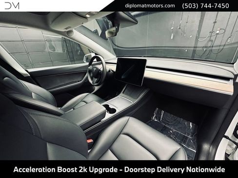Used 2021 Tesla Model Y Long Range AWD/4WD image 19