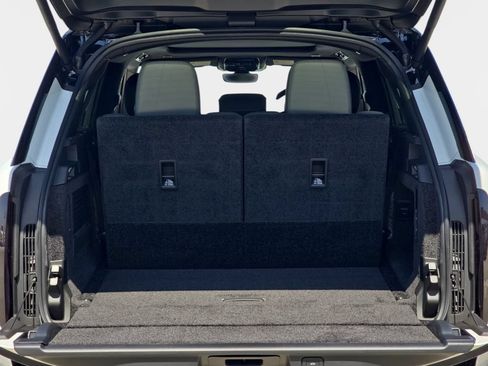 New 2026 Land Rover Range Rover Long Wheelbase SE AWD/4WD image 15
