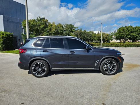 Used 2021 BMW X5 sDrive40i w/ Premium Package image 2