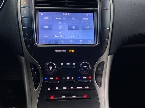 Used 2020 Lincoln Nautilus Premier w/ Equipment Group 101A AWD/4WD image 18