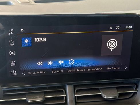 Used 2025 Chevrolet Trax LT w/ Driver Confidence Package FWD image 20