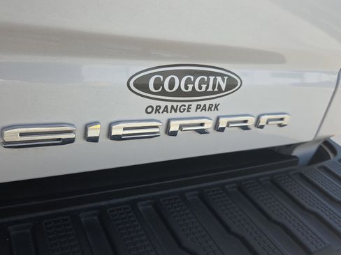 Used 2024 GMC Sierra 2500 Denali w/ Denali Reserve Package AWD/4WD image 30