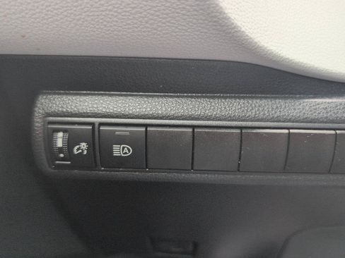 Used 2024 Toyota Corolla SE FWD image 18
