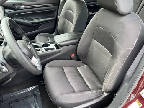 Used 2024 Nissan Altima 2.5 SV image 33