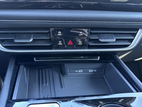 New 2026 Volkswagen Atlas Cross Sport SEL R-Line AWD/4WD image 19
