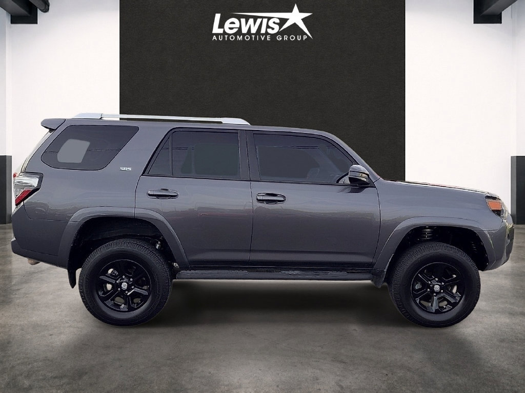 Used 2016 Toyota 4Runner SR5 AWD/4WD image 5