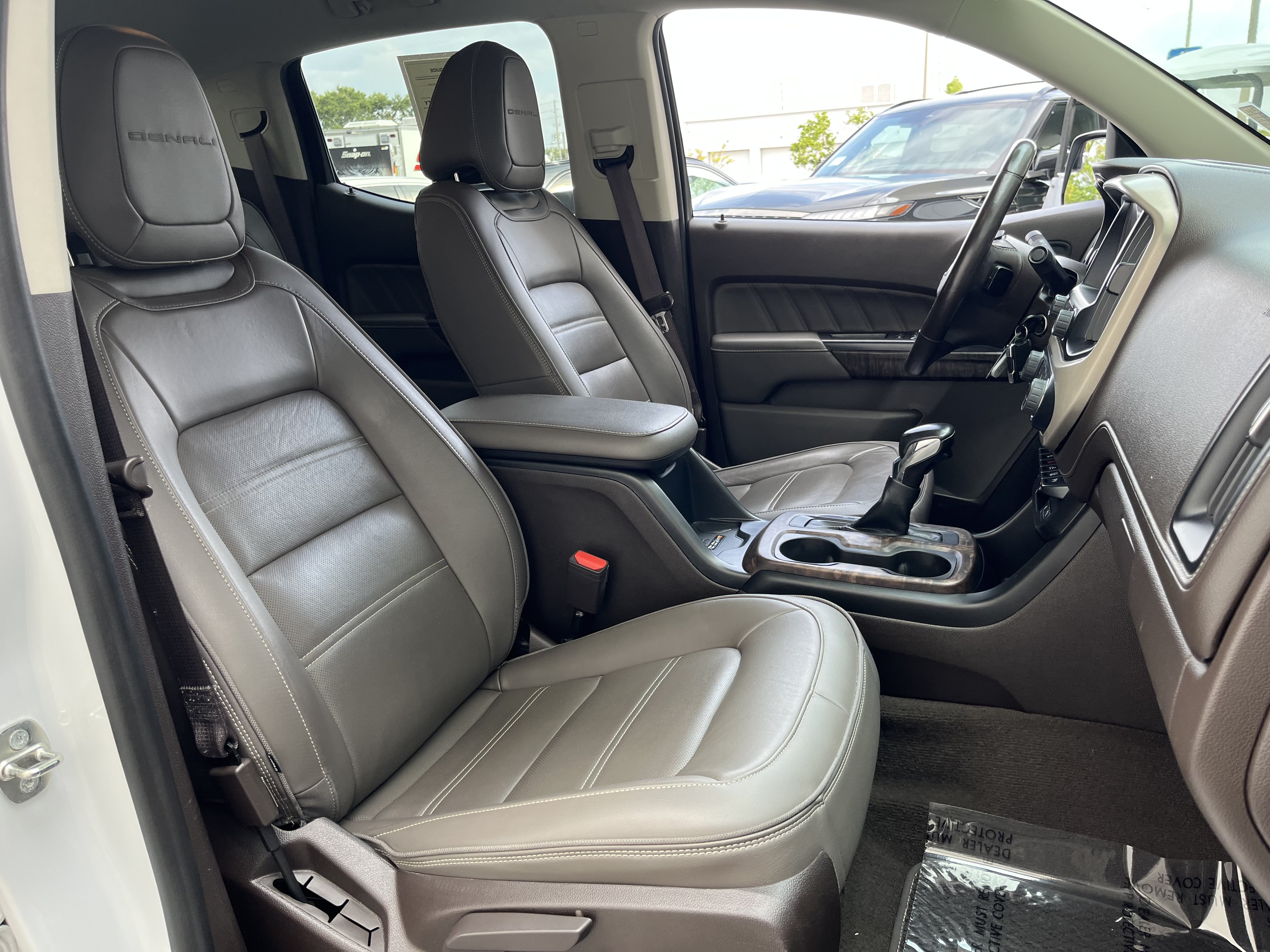 Used 2022 GMC Canyon Denali RWD image 20