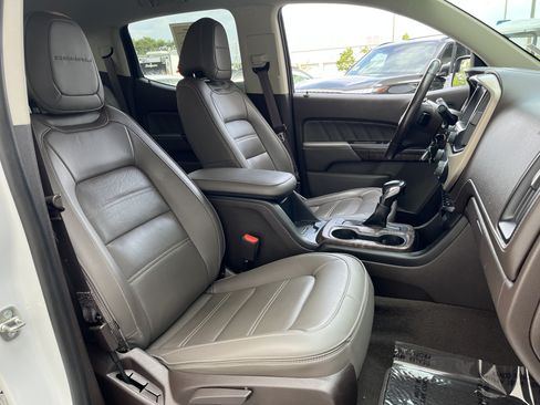 Used 2022 GMC Canyon Denali RWD image 20