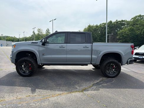 Used 2025 Chevrolet Silverado 1500 RST AWD/4WD image 3
