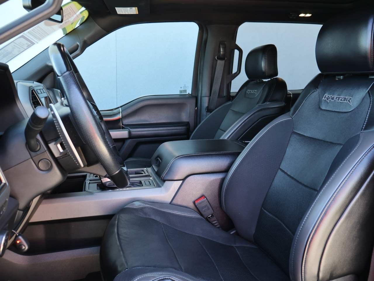 Used 2020 Ford F150 Raptor w/ Equipment Group 802A Luxury AWD/4WD image 9