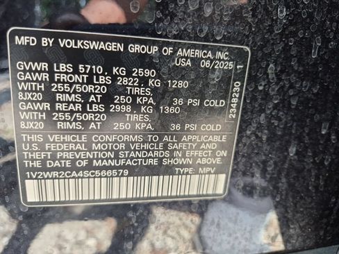 Used 2025 Volkswagen Atlas SE FWD image 8