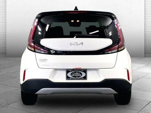 Certified 2025 Kia Soul LX w/ LX Technology Package FWD image 3