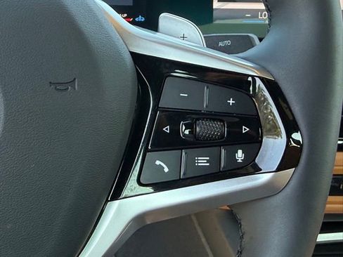 Used 2025 BMW 330i Sedan w/ Convenience Package image 24