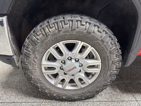 Used 2022 GMC Sierra 2500 SLT w/ SLT Premium Package AWD/4WD image 3