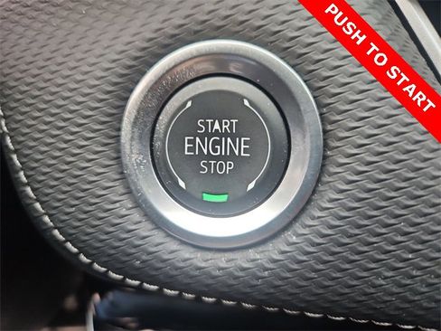 Used 2025 Chevrolet Equinox LT w/ Convenience Package II image 17