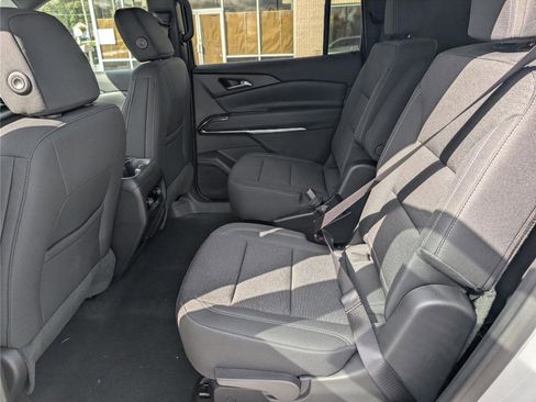 New 2026 Chevrolet Traverse LT image 12
