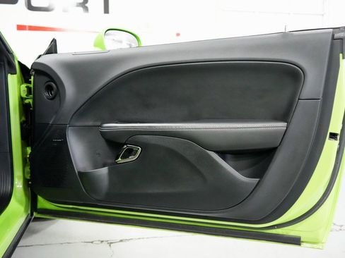 Used 2015 Dodge Challenger SRT Hellcat image 19