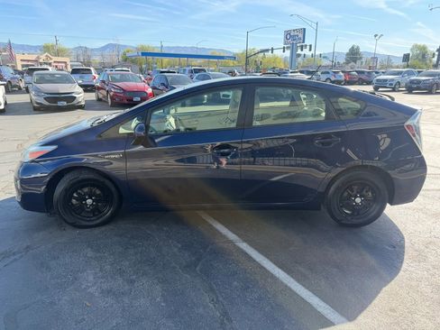 Used 2014 Toyota Prius Two image 6