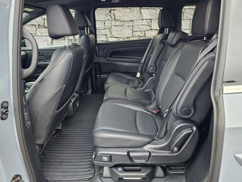 Used 2024 Honda Odyssey Sport image 16