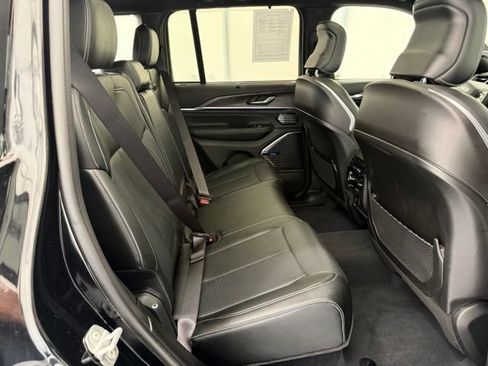 Used 2023 Jeep Grand Cherokee Overland w/ Advanced Protech Group III AWD/4WD image 25