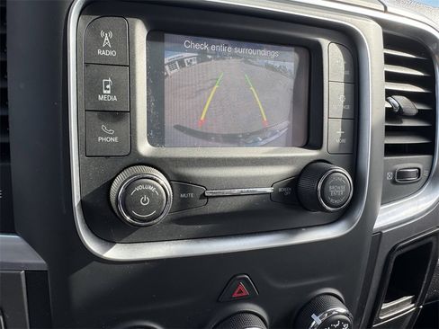 Used 2022 RAM 1500 Classic SLT image 13