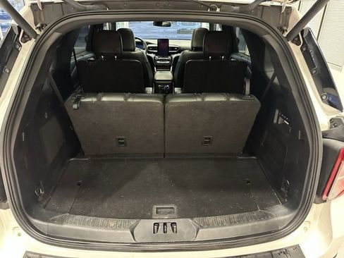 Used 2022 Ford Explorer ST w/ ST Street Pack image 18