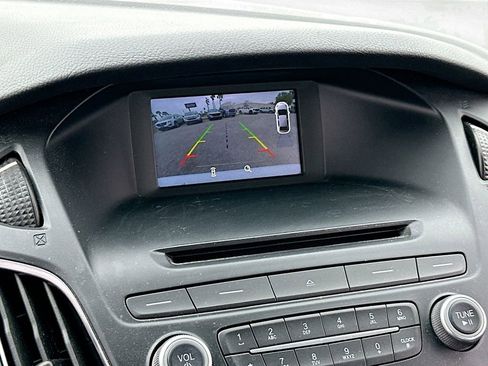 Used 2015 Ford Focus SE w/ Equipment Group 201A image 13