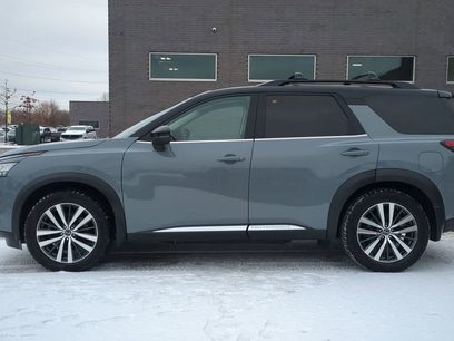 Used 2022 Nissan Pathfinder Platinum w/ Cargo Package
