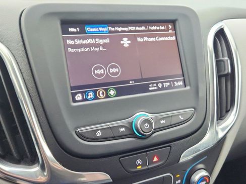Used 2022 Chevrolet Equinox LT FWD image 30