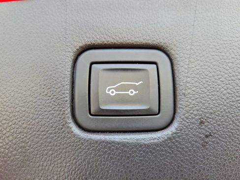 Certified 2023 Chevrolet Blazer LT w/ Convenience Package image 8