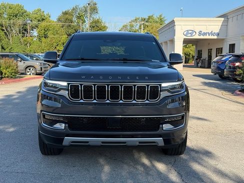 Used 2022 Jeep Wagoneer Series II AWD/4WD image 2