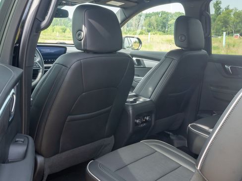 Used 2026 Buick Enclave Preferred FWD image 13