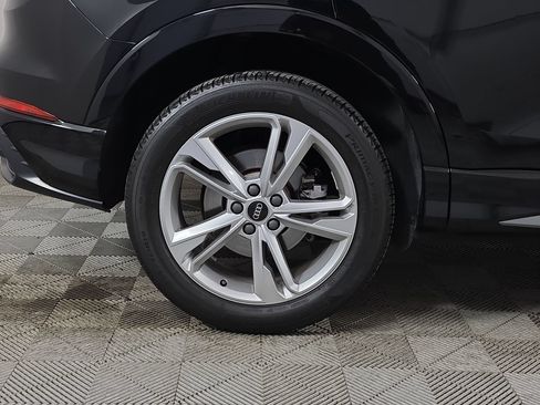Certified 2022 Audi Q3 2.0T Premium Plus w/ Premium Plus Package AWD/4WD image 9
