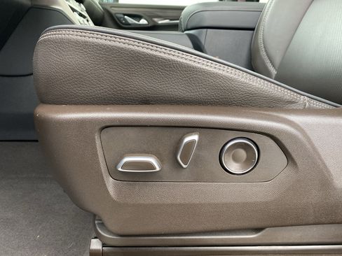 Used 2024 GMC Yukon Denali w/ Denali Reserve Package image 30