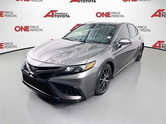 Used 2021 Toyota Camry SE video 3