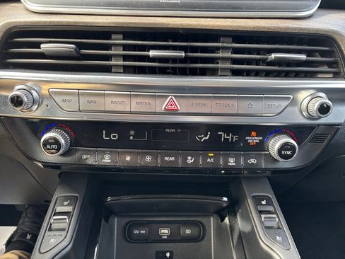 Used 2022 Kia Telluride EX image 22