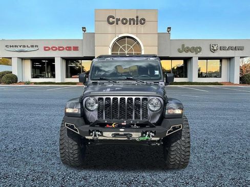 Used 2023 Jeep Gladiator Sport AWD/4WD image 8