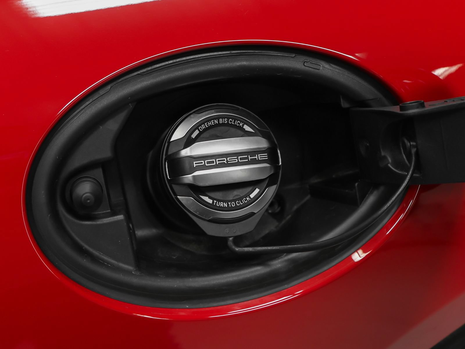 Certified 2025 Porsche 718 Cayman GTS RWD image 15