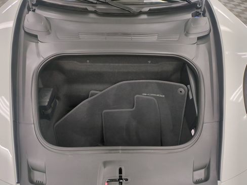 Certified 2025 Porsche 911 Carrera RWD image 10
