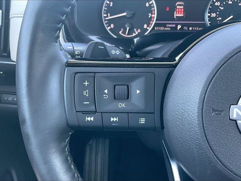 Certified 2024 Nissan Pathfinder SL FWD image 20