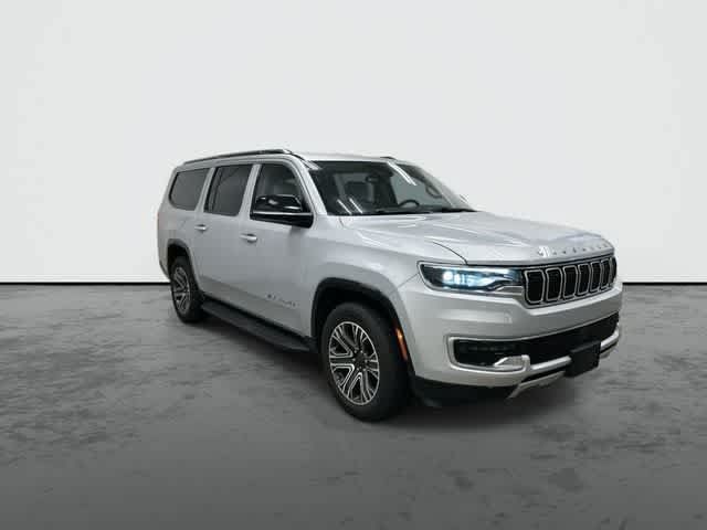 Used 2024 Jeep Wagoneer L Series II w/ Flexible Seating Group AWD/4WD image 5