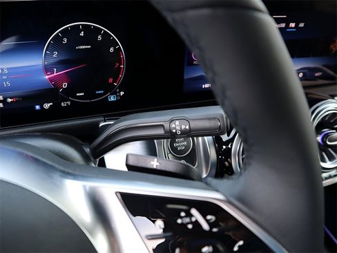 New 2026 Mercedes-Benz GLB 250 4MATIC image 37