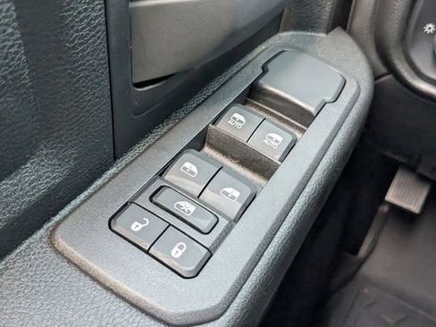 Used 2025 RAM 2500 Tradesman w/ Chrome Appearance Group image 22