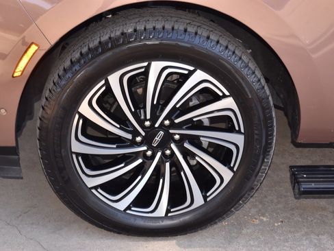 Certified 2025 Lincoln Navigator Black Label image 47