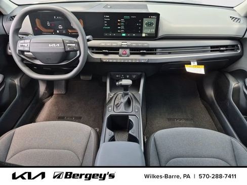 Certified 2025 Kia K4 FWD image 28