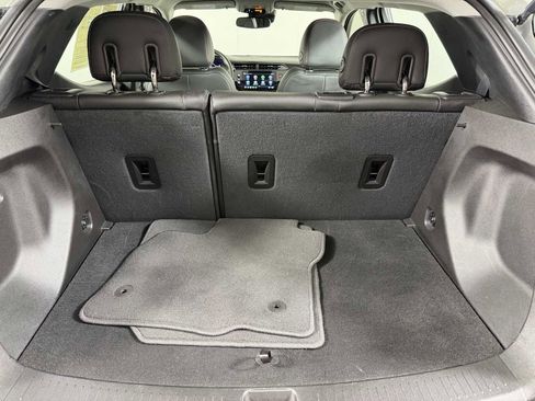 Used 2023 Chevrolet Bolt EUV LT w/ Convenience Package FWD image 16
